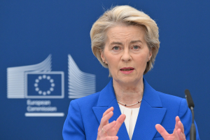 Ursula von Der Leyen che parla