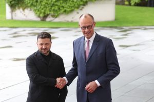 Zelenksy e Merz a Berlino (Ipa)