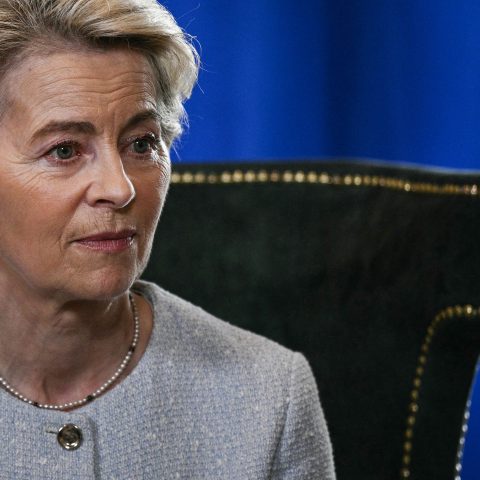 Ursula von der Leyen (Brendan Smialowki/Afp)
