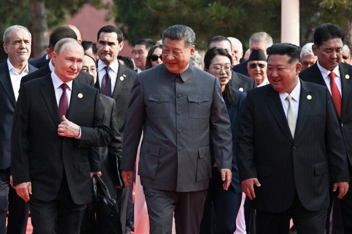 Xi Jinping Vladimir Putin Kim Jong Un Parata Militare Cina Afp Sputnik