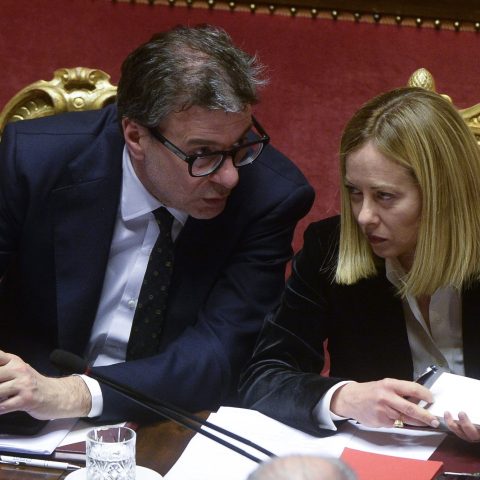 Il ministro dell'Economia Giancarlo Giorgetti e la presidente del Consiglio Giorgia Meloni