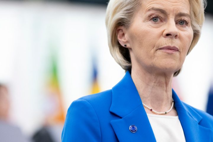 La presidente Ursula von der Leyen (Afp)