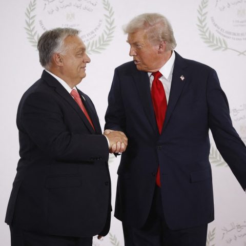 Il presidente ungherese Viktor Orban e il presidente statunitense Donald Trump (Afp)
