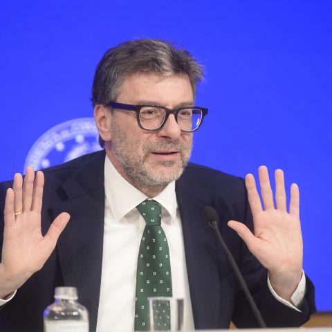 Il ministro dell'economia italiana Giancarlo Giorgetti (Ipa-Fotogramma)