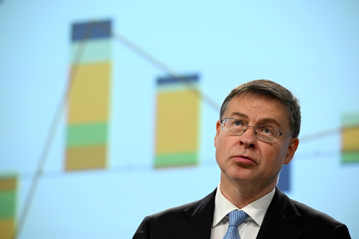 Il commissario europeo per l'Economia, Valdis Dombrovskis (Afp)