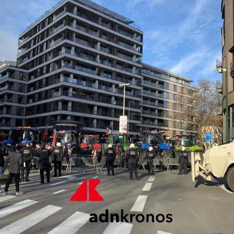 Trattori Proteste Agricoltori Bruxelles Adnk