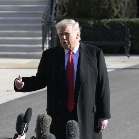 Donald Trump parla ai microfoni