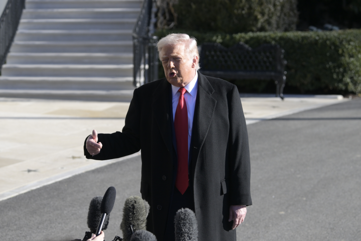 Donald Trump parla ai microfoni