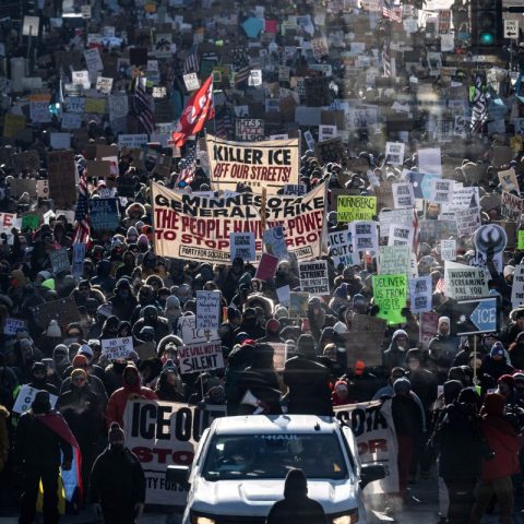 Proteste a Minneapolis dopo le uccisioni ICE