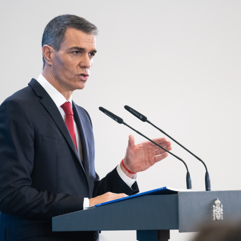 Il primo ministro spagnolo Pedro Sánchez durante un discorso