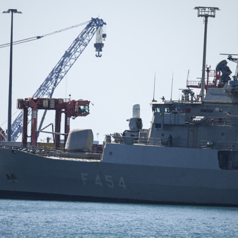La fregata greca Psara nel porto cipriota di Limassol