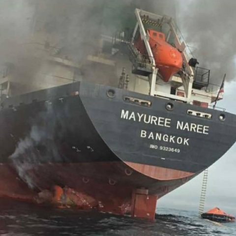 Stretto hormuz nave thai colpita