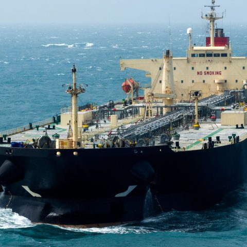 Nave metaniera canva