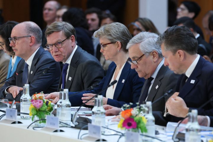 I ministri degli Esteri europei alla terza conferenza internazionale sul Sudan a Berlino (Afp)