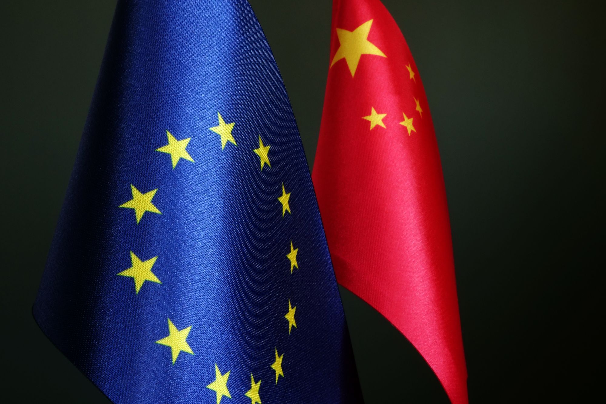 Bandiere cina europa