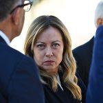 Giorgia meloni sguardo serio