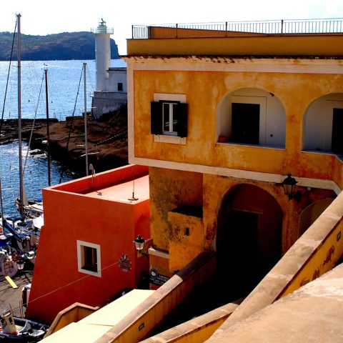 Ventotene canva