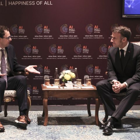 Dario amodei e emmanuel macron mythos ue