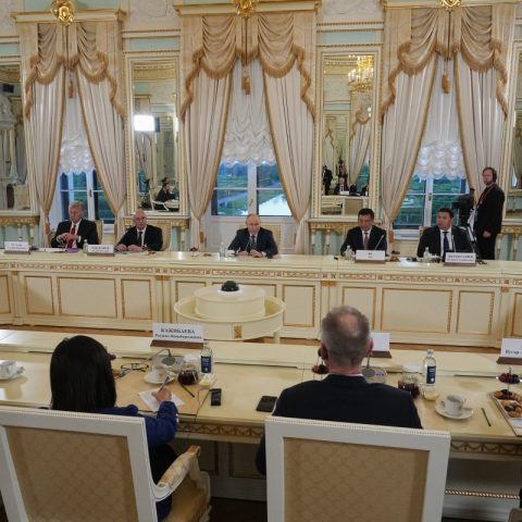 Vladimir Putin incontra i rappresentanti delle agenzie di stampa internazionali