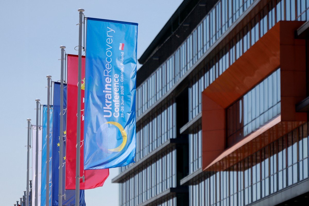 La bandiera per l'Ukraine Recovery Conference