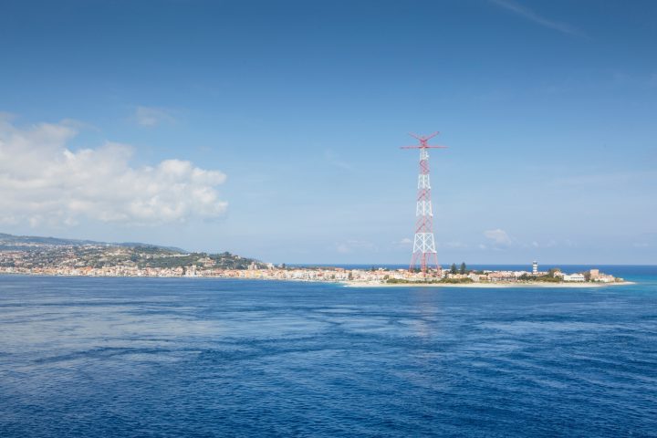 Stretto messina canva