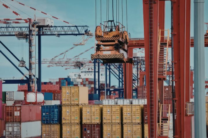 Container porto commercio dazi usa canva