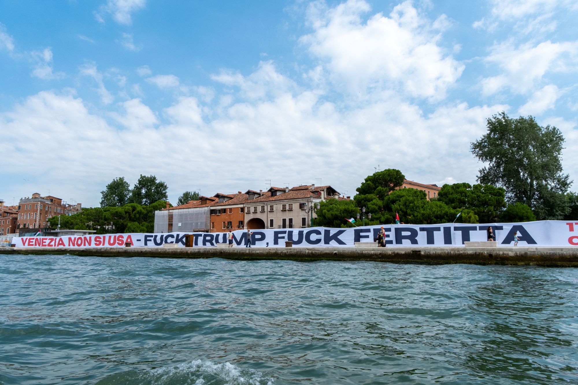 Venezia proteste contro tilman fertitta us ambassador italia ipa