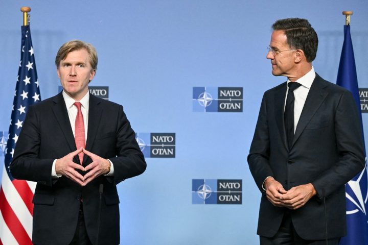 Elbridge Colby e Mark Rutte