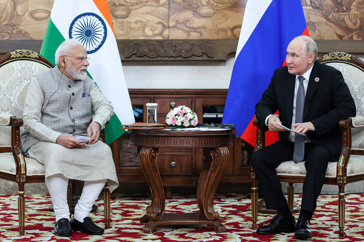 Narendra Modi e Vladimir Putin alla Shanghai Cooperation Organisation (Ipa)