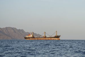 Nave nello Stretto di Bab el-Mandeb