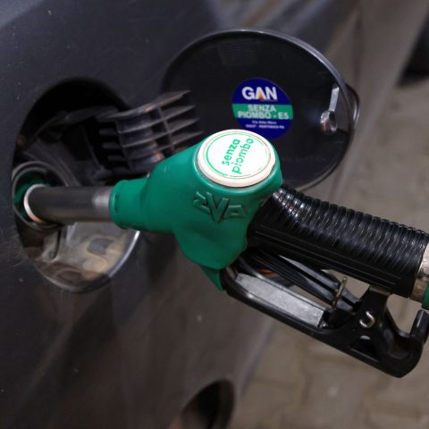 Distributore carburante benzina ipa