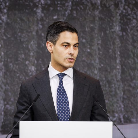 Rob Jetten, premier olandese, parla in conferenza stampa