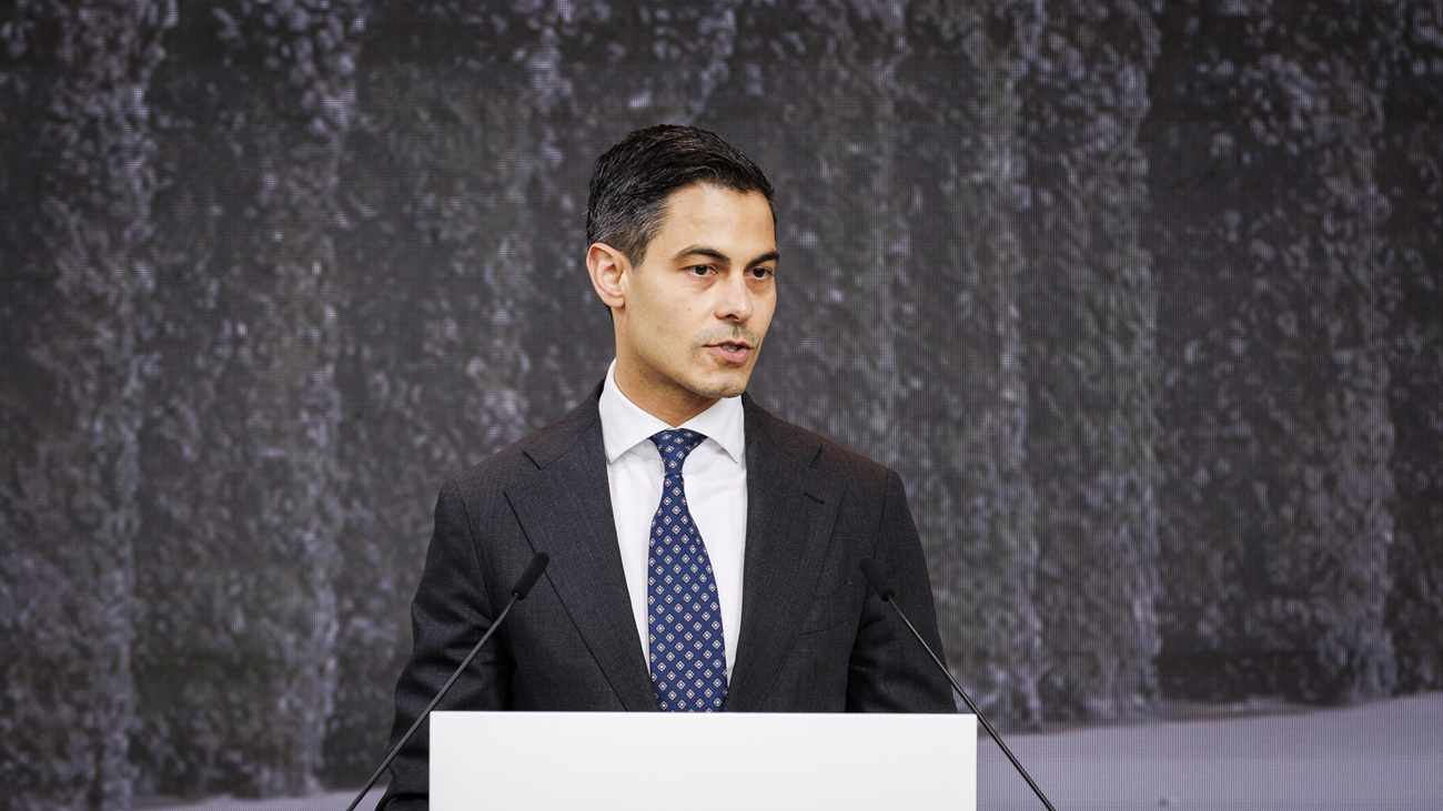 Rob Jetten, premier olandese, parla in conferenza stampa
