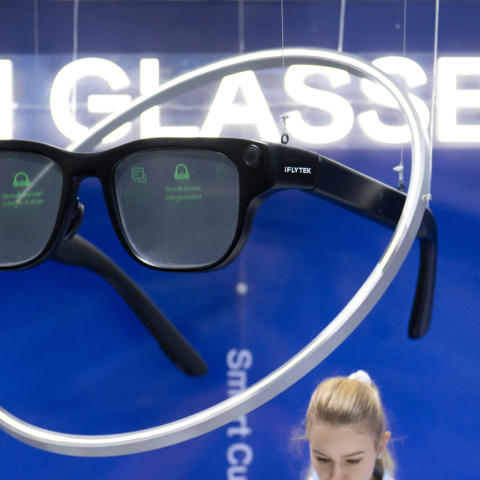 Smart glasses