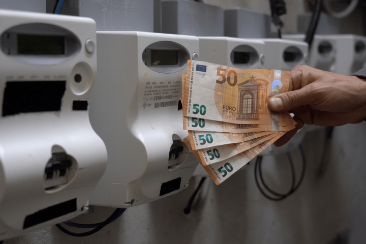 Contatore energia bollette soldi