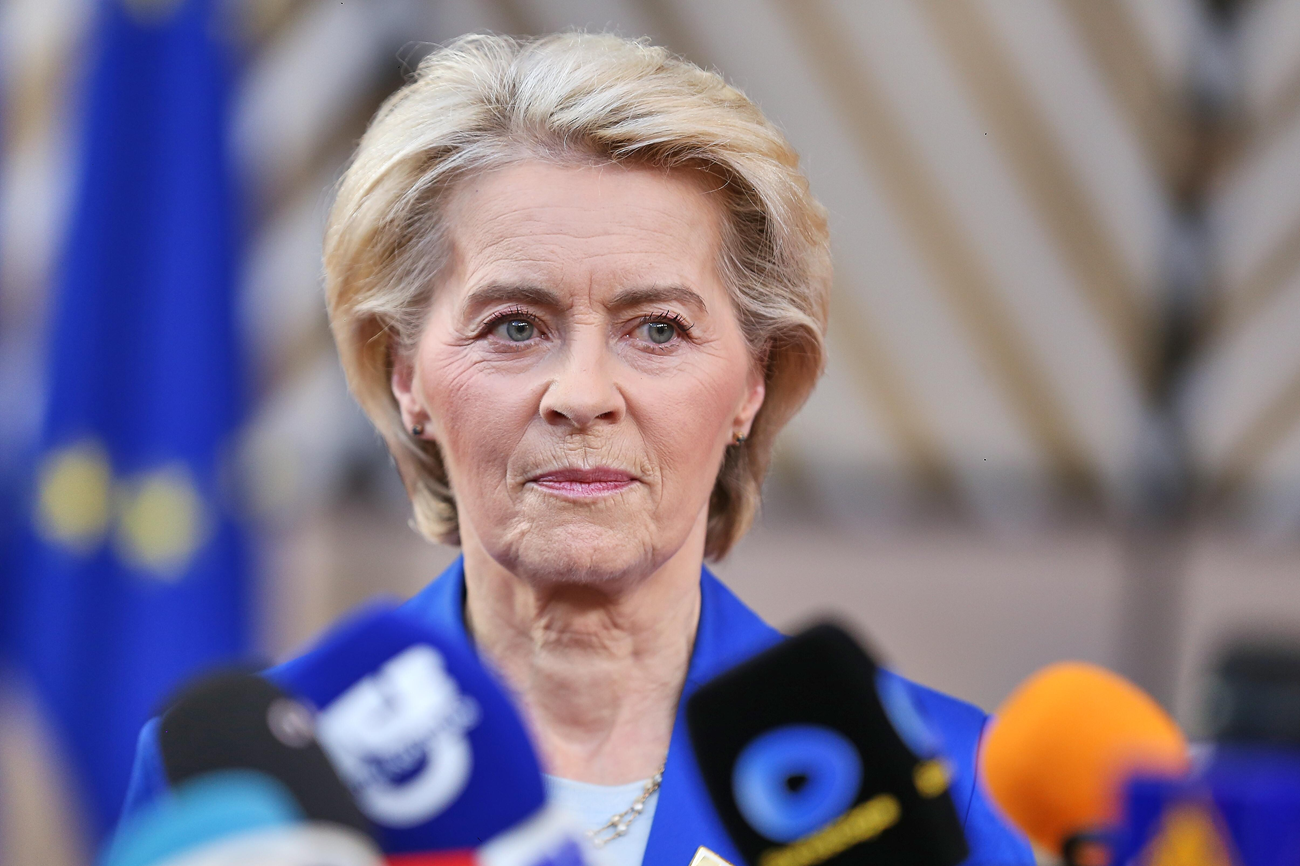 La presidente della Commissione europea Ursula von der Leyen in conferenza stampa