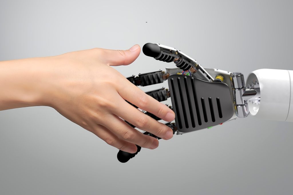 Robot Stringe Mano Umano Canva