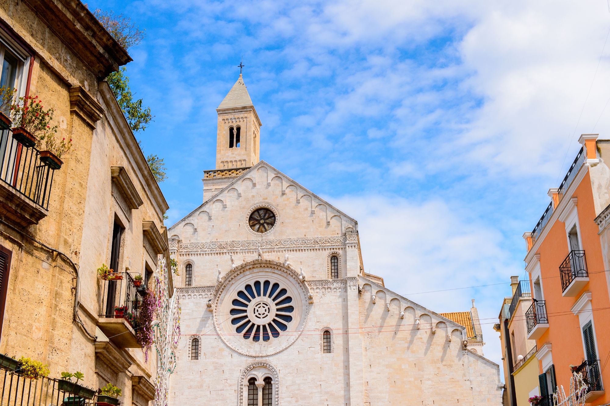 Cattedrale Bari Canva