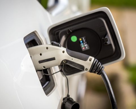 Ricarica auto elettrica
