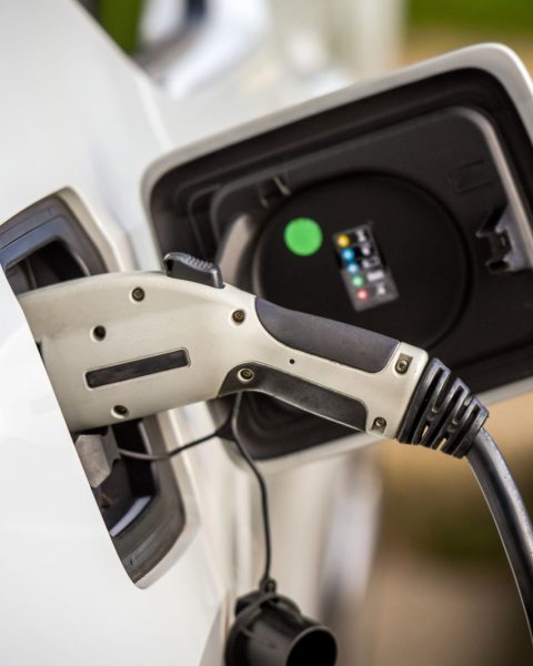 Auto Elettriche Costo Canva