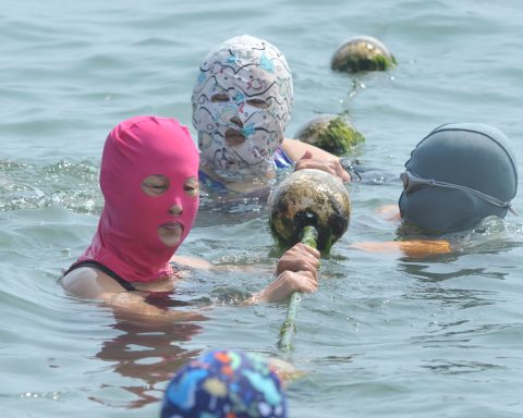 Facekini in spiaggia
