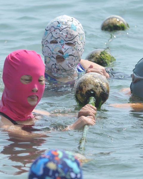 Cina, Il Facekini Diventa Popolare In Spiaggia