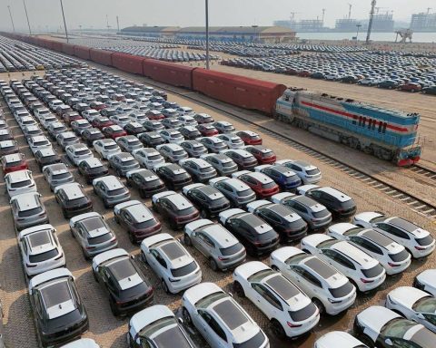 Mobilità, L'auto Resta 'regina' Degli Spostamenti Degli Italiani Ma Crescono Alternative
