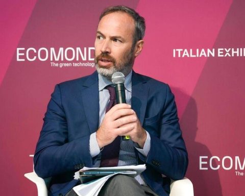 Plures, Al Via Nel 2026 Impianto Con Ai Per Il Riciclo Tessile