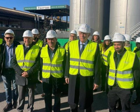 Rifiuti, 'i Cantieri Della Transizione Ecologica' Olio Usato Protagonista 34esima Tappa