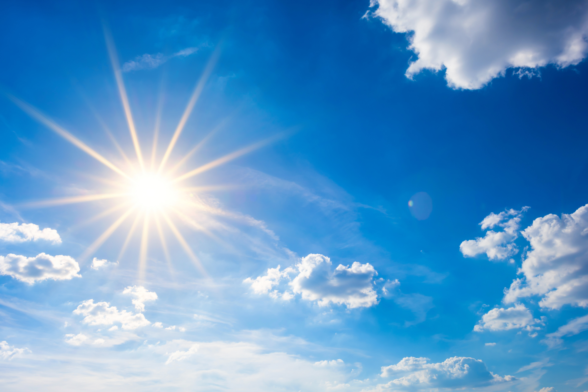 Sole ne cielo azzurro