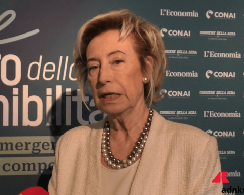 Rifiuti, Moratti: "Modello italiano del riciclo è esempio in Europa"