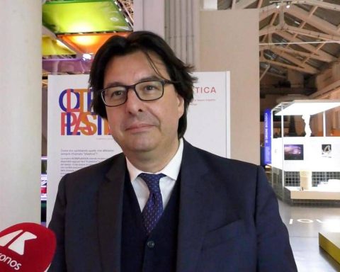 Mostre, Funiciello (Eni): "Oltreplastica offre sguardo su futuro del materiale in relazione a design"