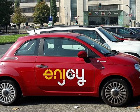 Enjoy car sharing wikimedia commons