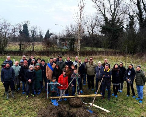KilometroVerdeParma celebre traguardo storico, piantato 100.000esimo albero
